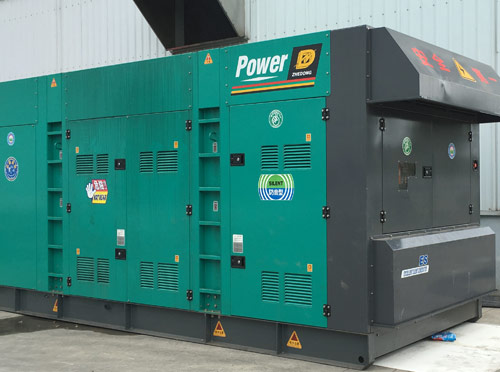 诸城升级发电机组的过程中需要注意哪些安全事项？