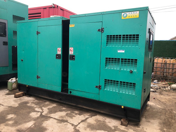 诸城怎样合理控制磷酸铁锂蓄电池的充放电倍率以延长其使用寿命？